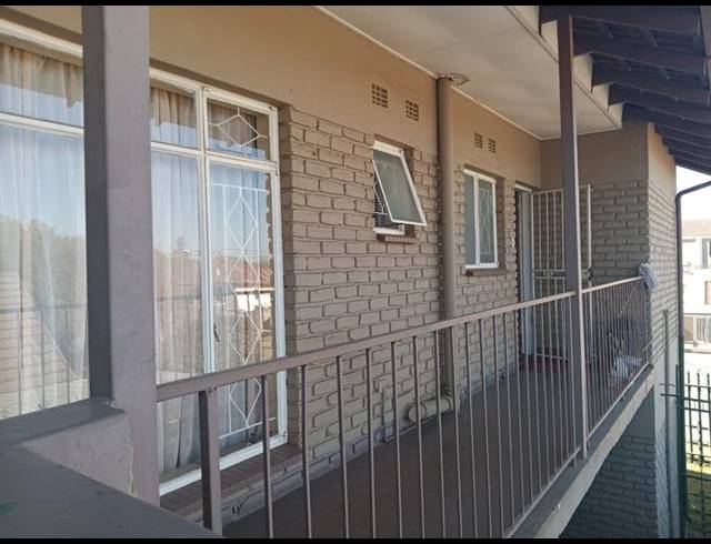 2 BEDROOM APARTMENT FOR SALE IN HOMELAKE